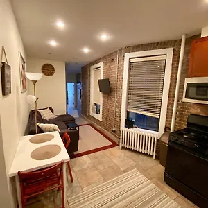 https://shared-room-in-manhattan-near-times-square.us-newyorkcity.com